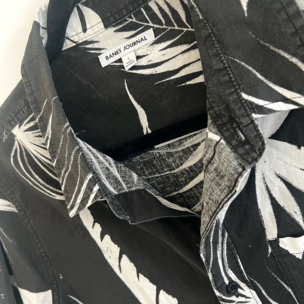 Banks Journal Button Up - Picture 3 of 3